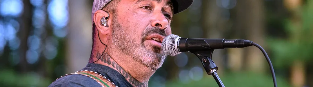Aaron Lewis